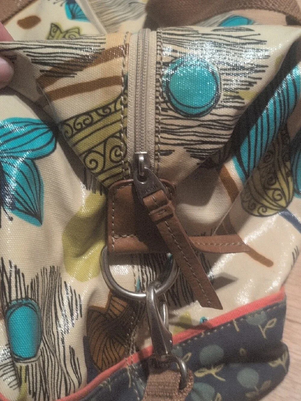 Fossil Stylish Floral Weekender Bag - Brown, Teal & Cream